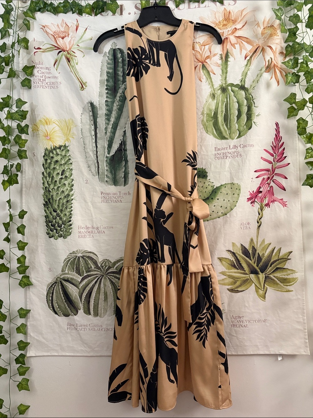 NWOT Ann Taylor Beige Midi Dress with Black panther Print XS
